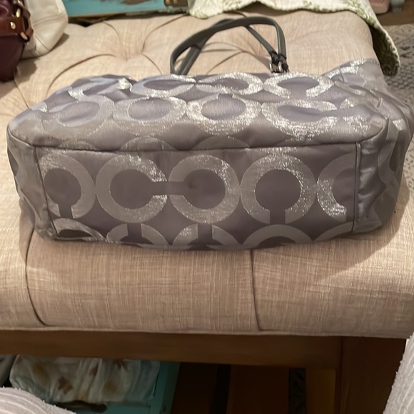 Older coach bag - Picture 3 of 6